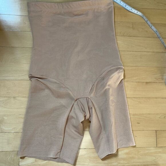 Honeylove SuperPower Short in Sand M NWT - Picture 12 of 12